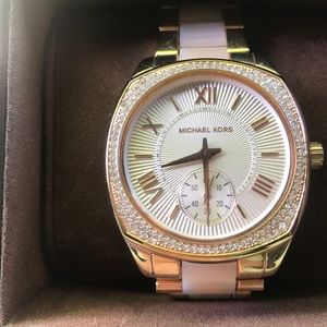 MICHAEL KORS ROSE GOLD WATCH!
